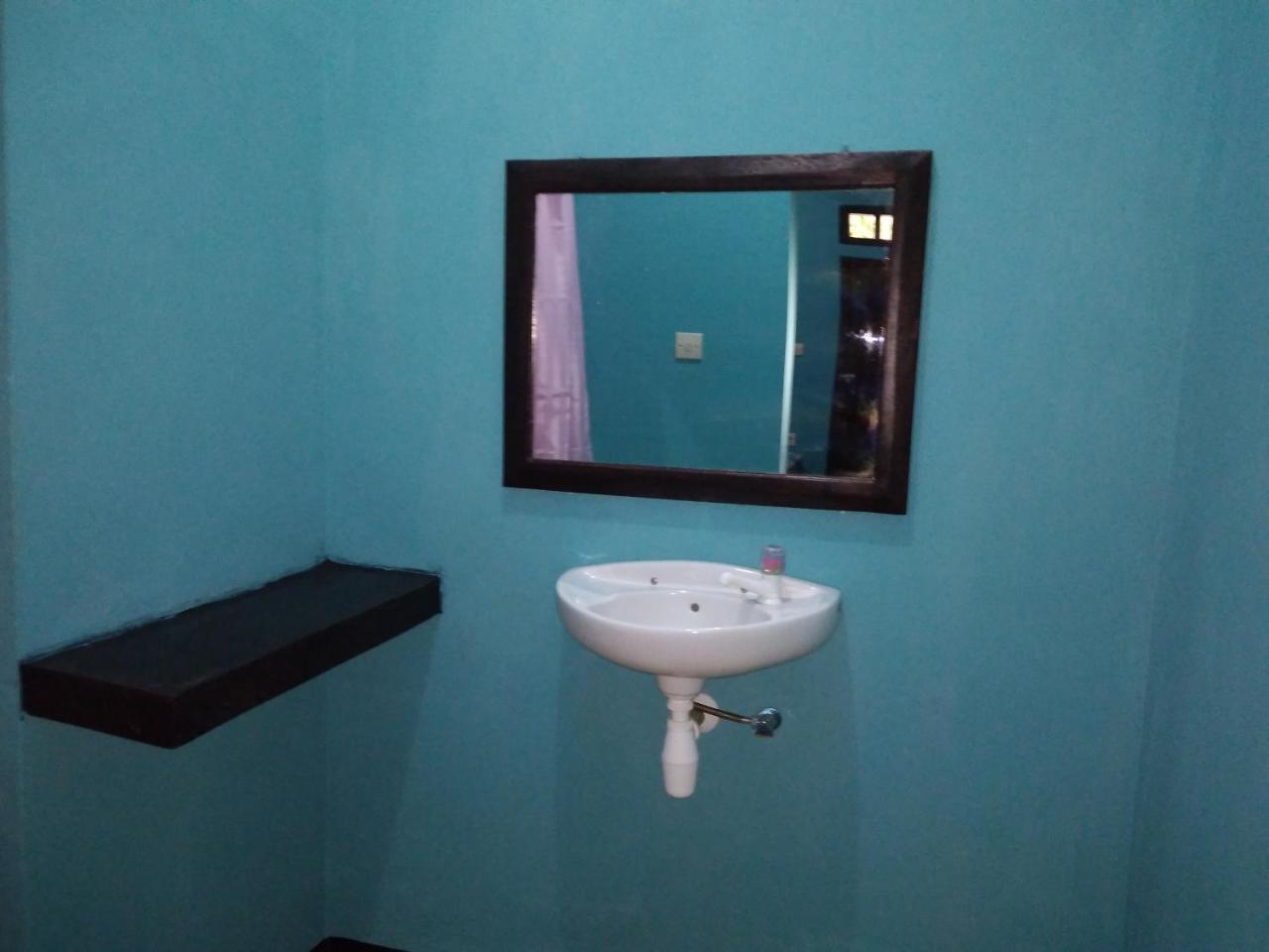 Breeze Hostel Kuta  Eksteriør billede